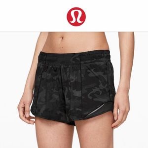 Lululemon Hotty Hot 4” Shorts